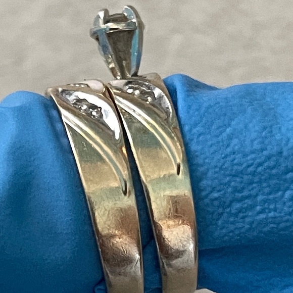 10K GOLD DIAMOND WEDDING ENGAGEMENT RING SET - Picture 3 of 7